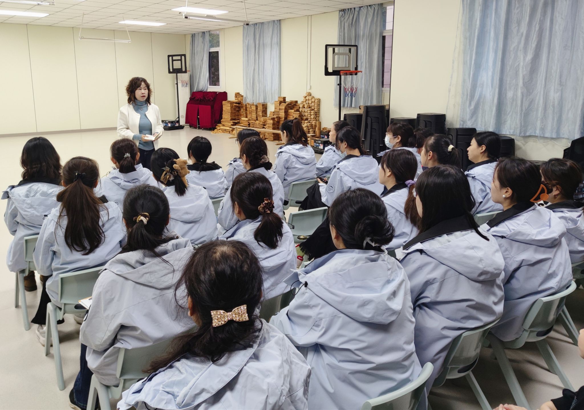 压实安全责任 筑牢平安校园——西安石油大学幼儿园召...